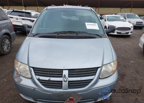 2005 Dodge Caravan Sxt z USA, uszkodzony, nr VIN 1D4GP45R75B377531